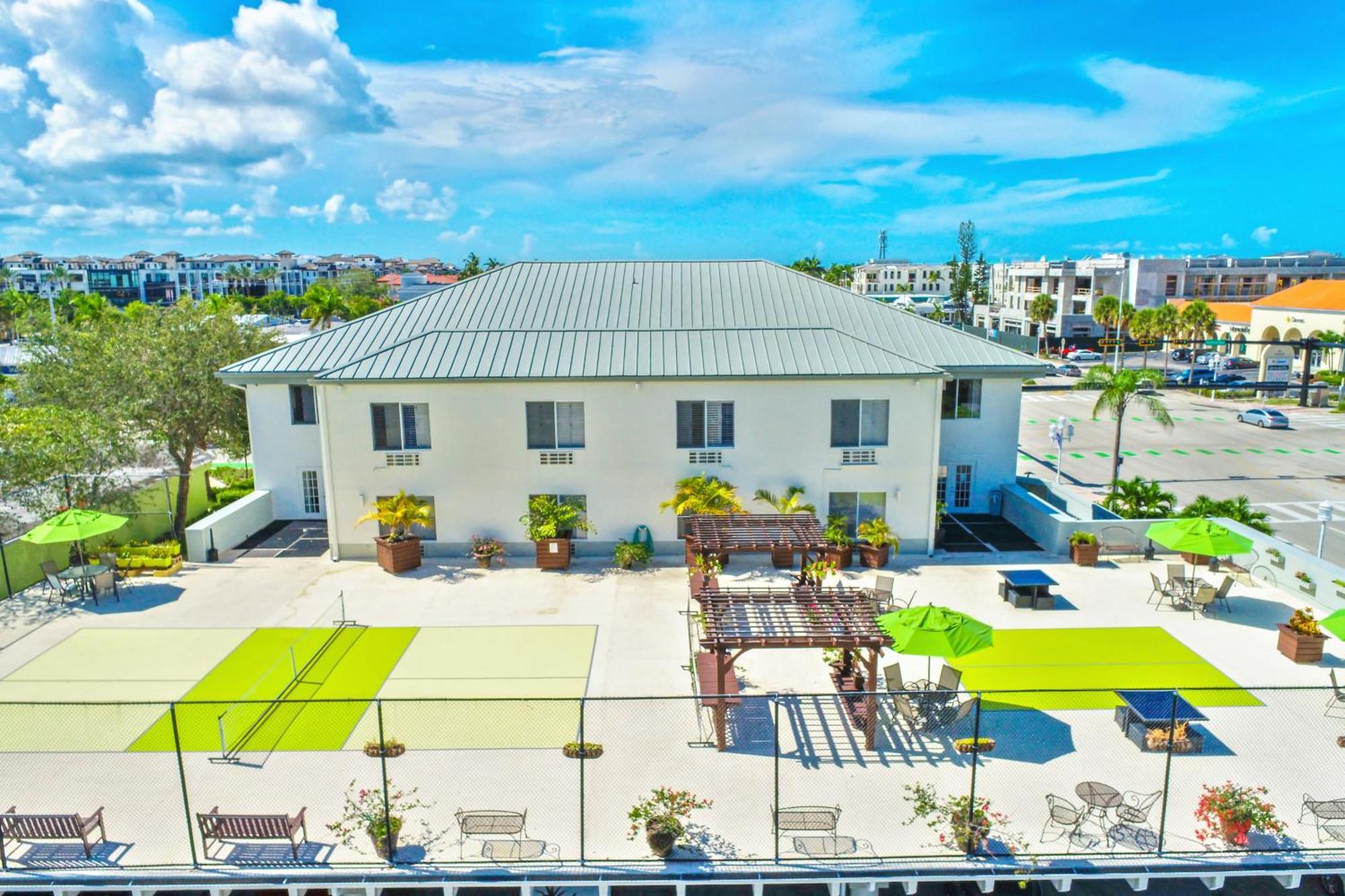 Naples Park Central Hotel Экстерьер фото