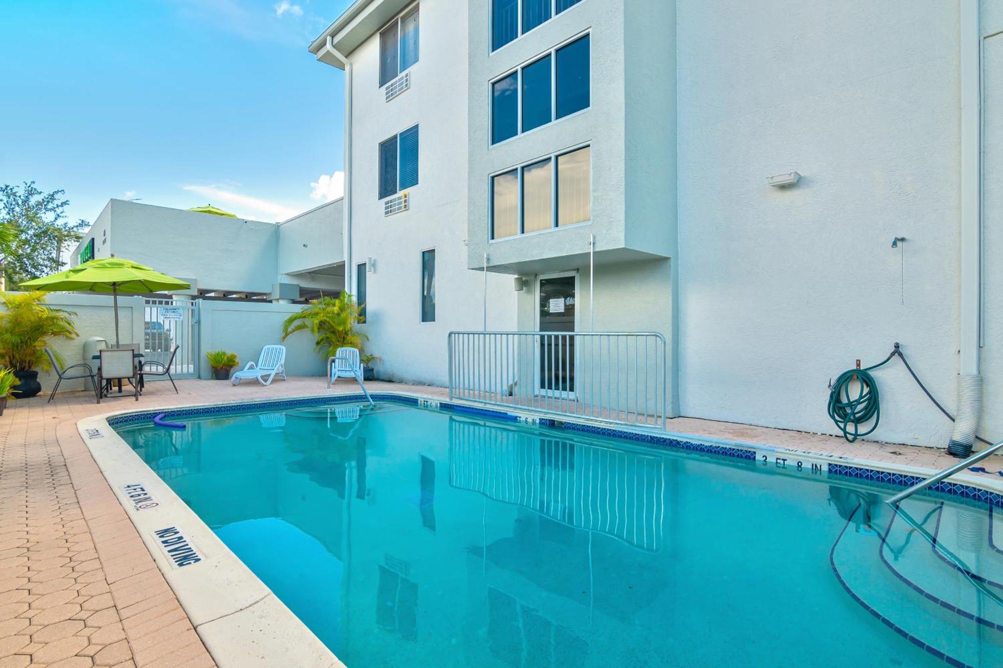 Naples Park Central Hotel Экстерьер фото