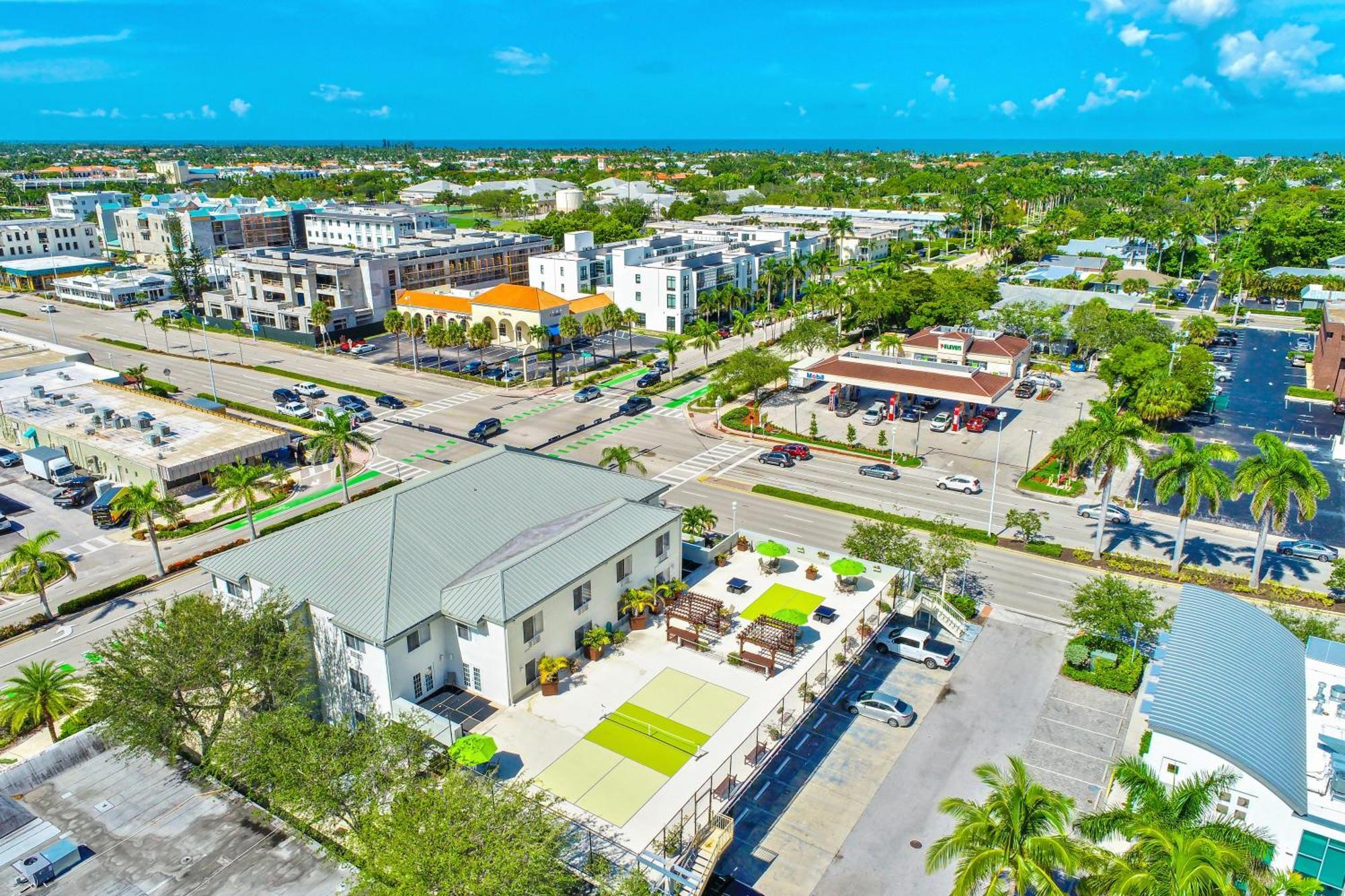 Naples Park Central Hotel Экстерьер фото