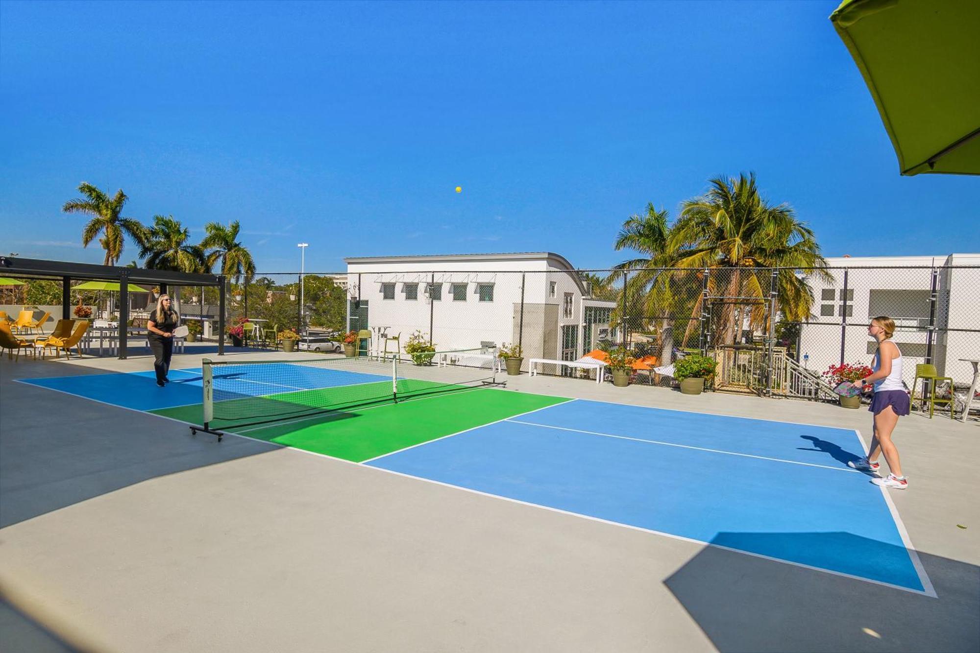 Naples Park Central Hotel Экстерьер фото