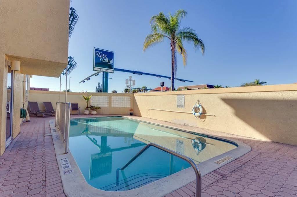 Naples Park Central Hotel Экстерьер фото